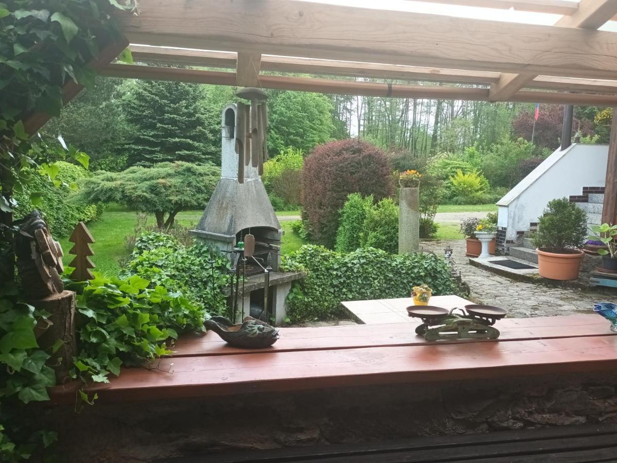 U Myslivce Lägenhet Chřibská Exteriör bild